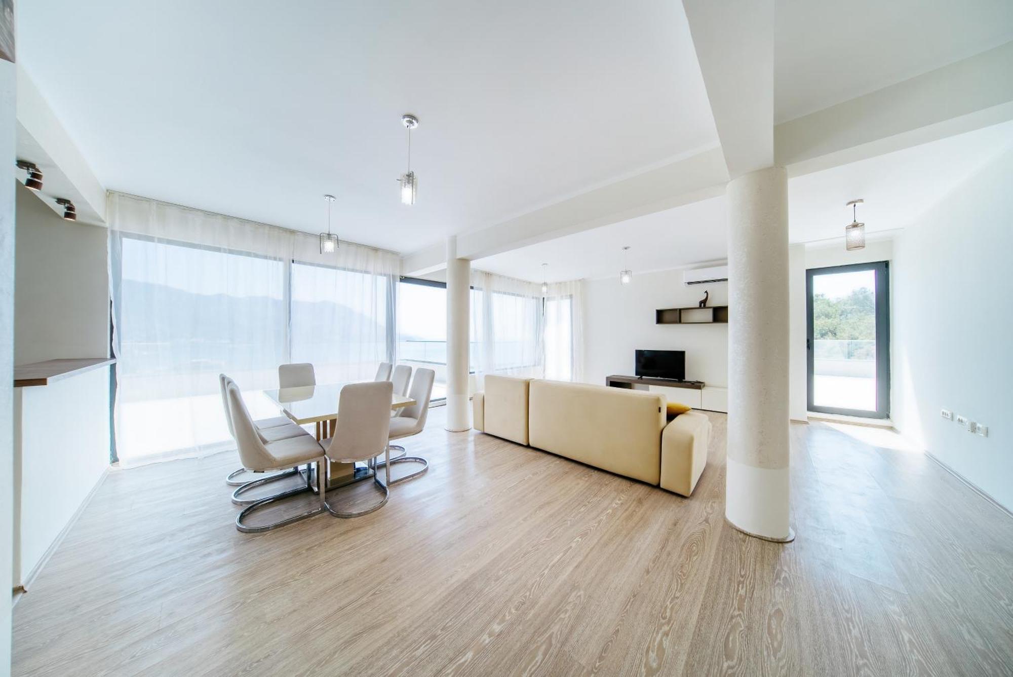 Gate Penthouse *
