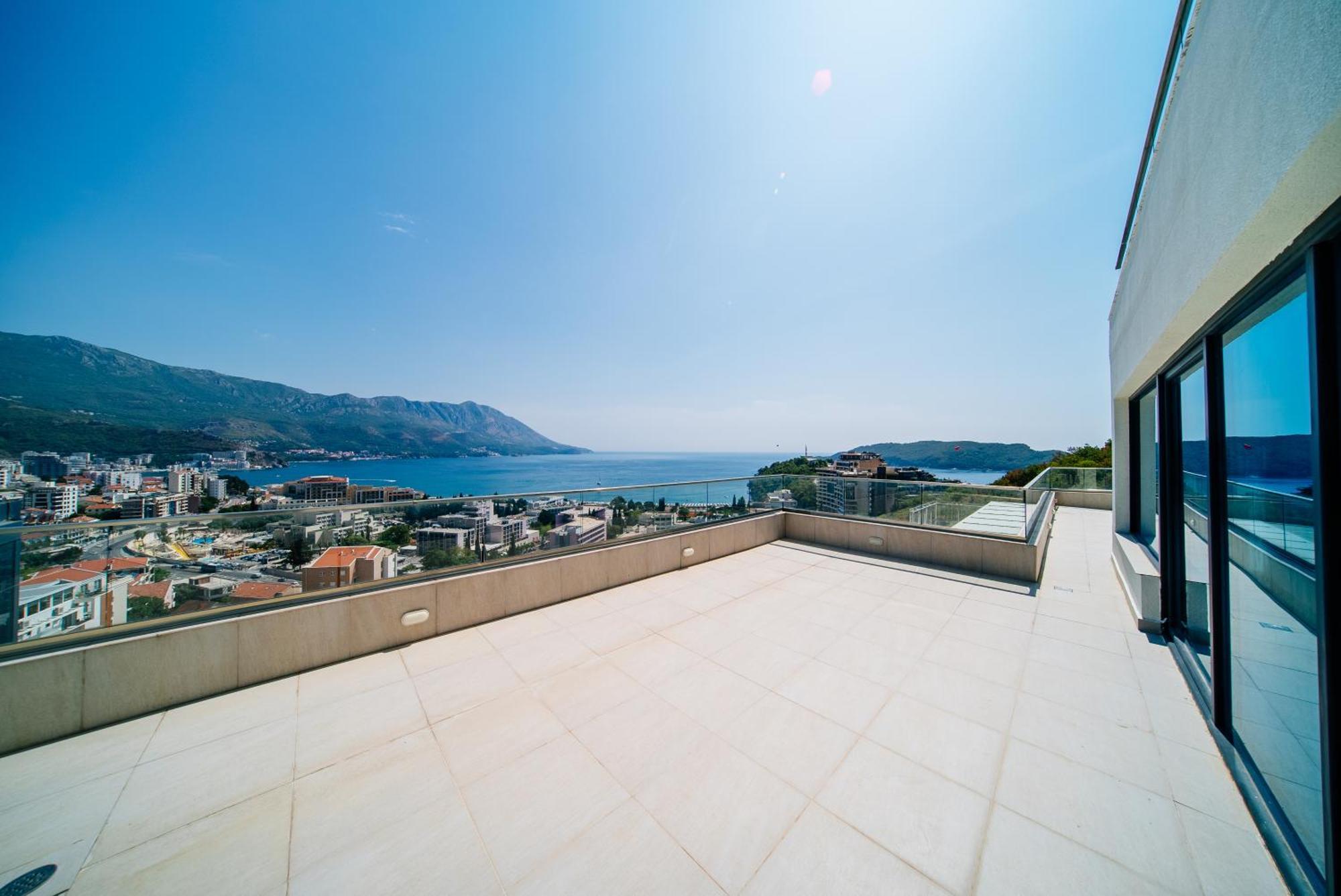 Apartment Gate Penthouse Budva